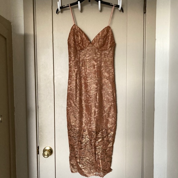 NWT Bardot Metallic Lace MIdi Dress - Picture 4 of 5
